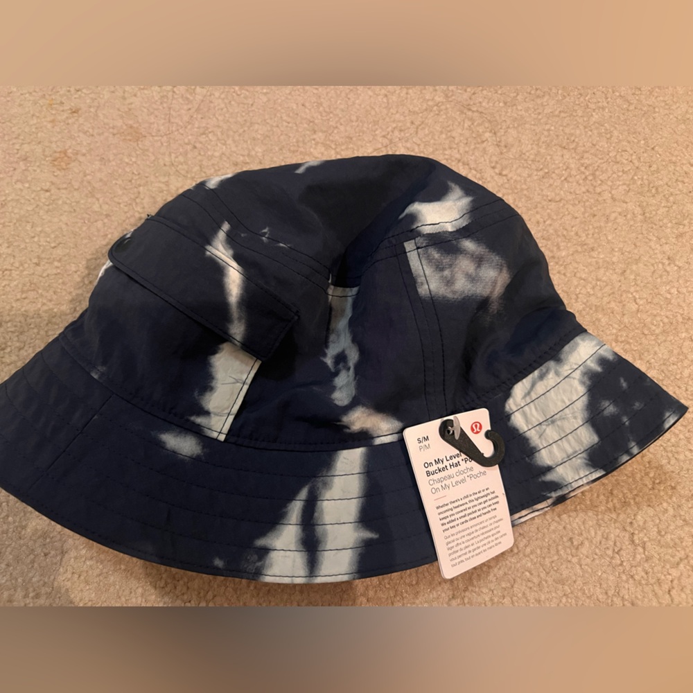 BNWT lululemon On My Level Bucket Hat with pocket